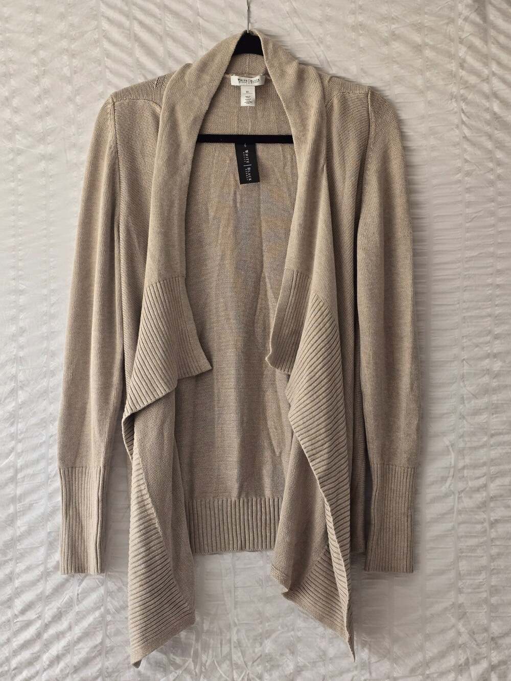 White House Black Market Beige Cardigan size XL *NEW*